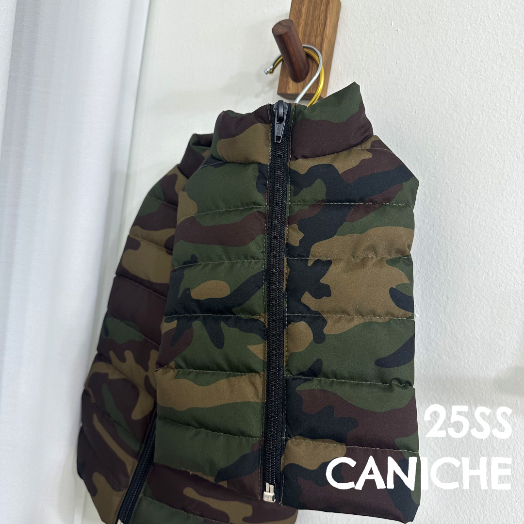CANICHE Limited Edition Military Puffer Jacket detail 3