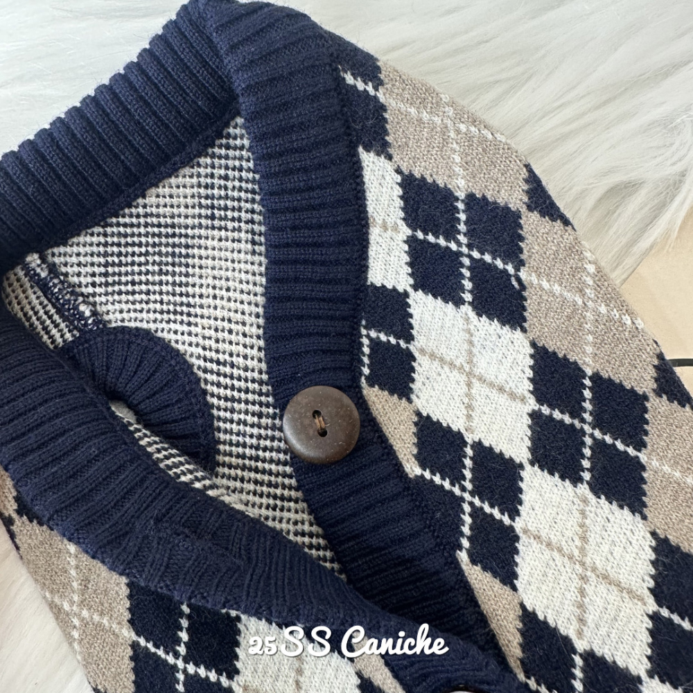 CANICHE Classic Argyle Cardigan Knit detail 6