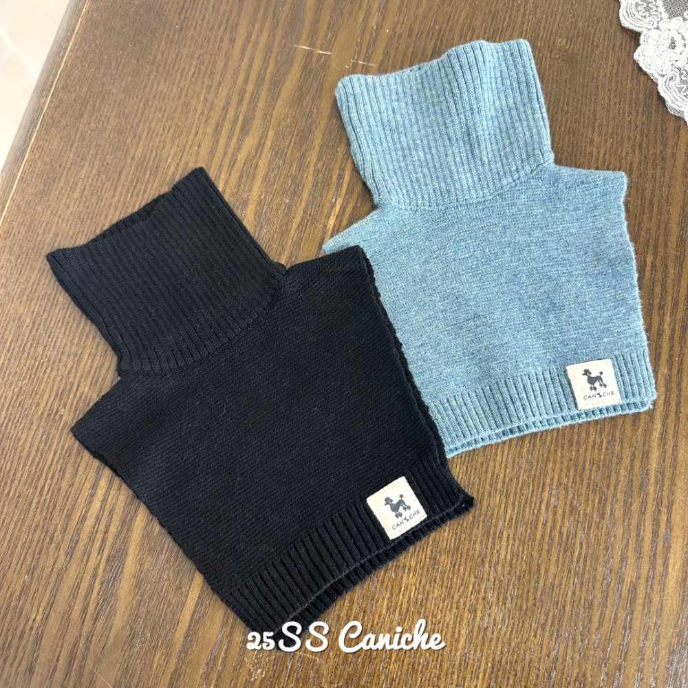 CANICHE Cuffed Knit Beanie & Faux Fur Collar detail 7
