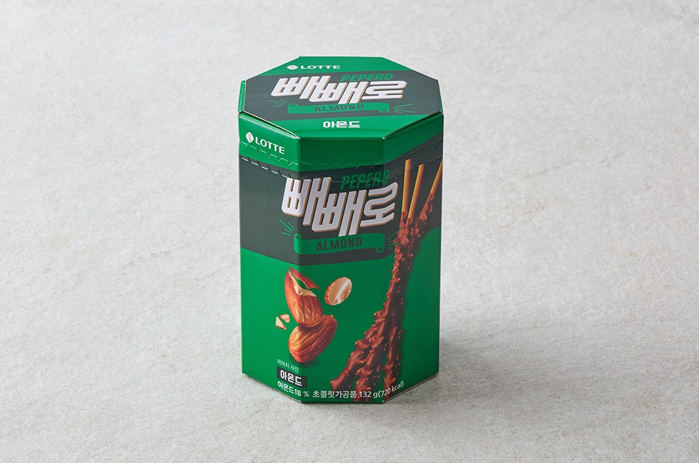 Lotte Wellfood Almond Pepero 132g detail 1