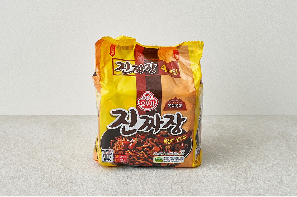 Ottogi Jin Jjajang 4-Pack detail 1